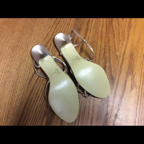 Apt 9 gold heels - Picture 3 of 3